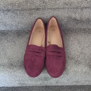 Elegant Women's Loafers in Rich Dark Red